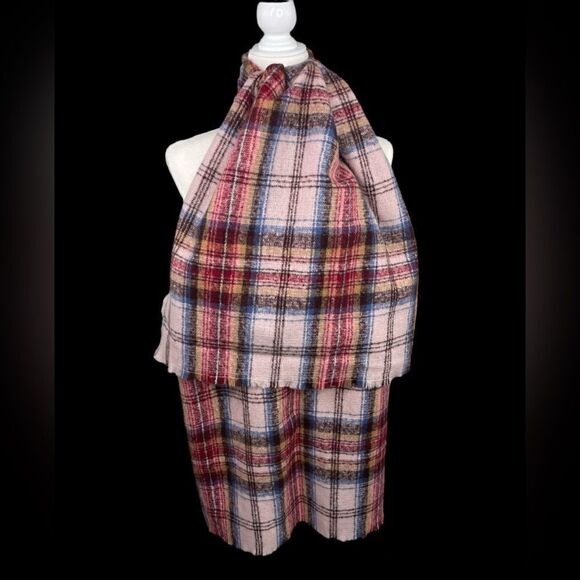 Old Navy Plaid Colorful warm soft large scarf - Picture 3 of 7